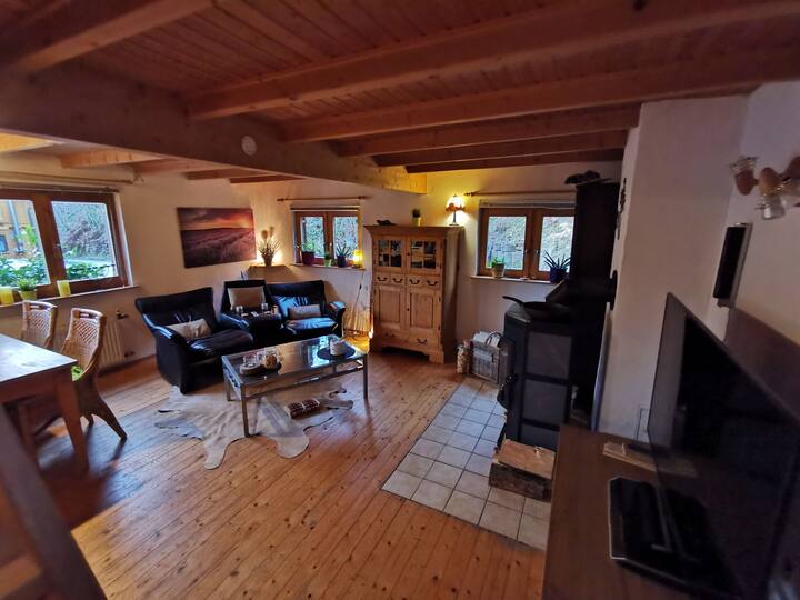 Kleines Gästezimmer In Idyllischem Holzblockhaus - Bergneustadt