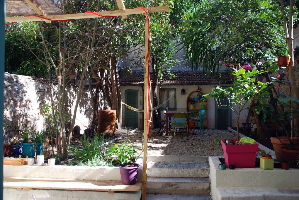 Vu sur le jardin depuis la terrasse