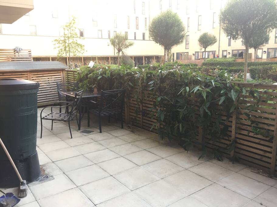 LARGE PATIO