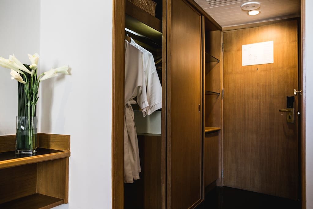 Premier Room