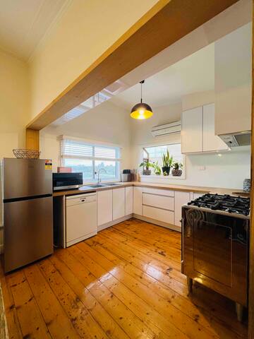 Treetop Home gallery image 4