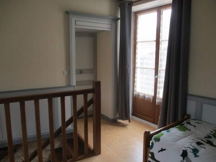 mezzzanine room