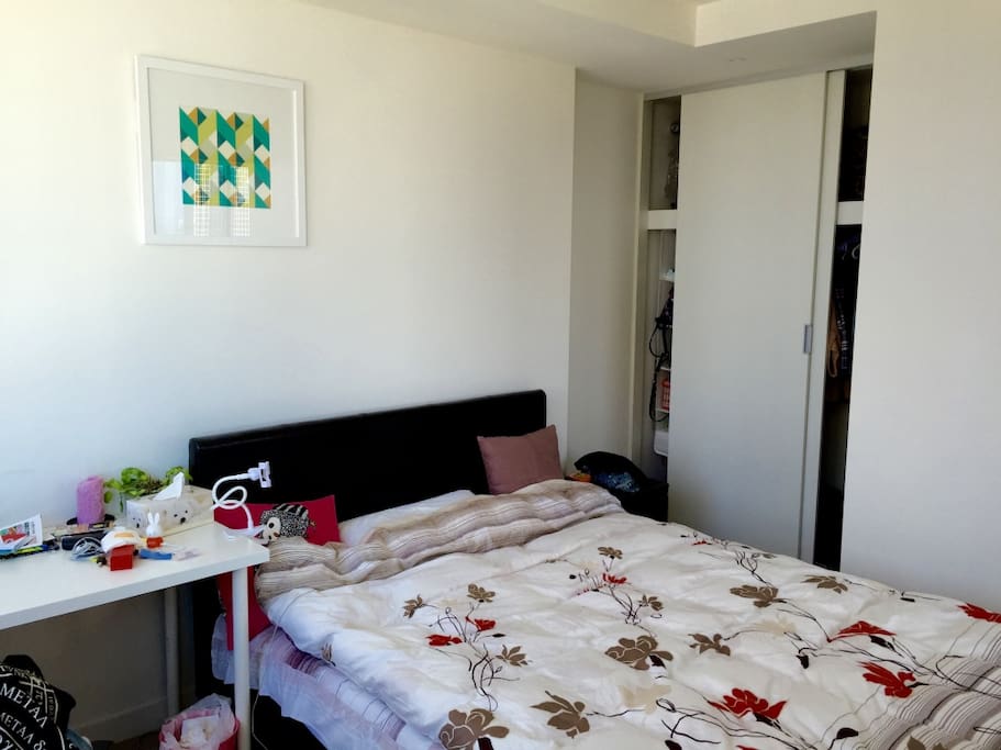 King size bed