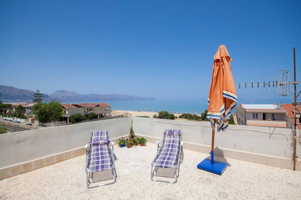 Terrazzo di 120 mq attrezzato con vista panoramica