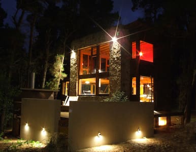 Bella casa en bosque de Mar de las Pampas