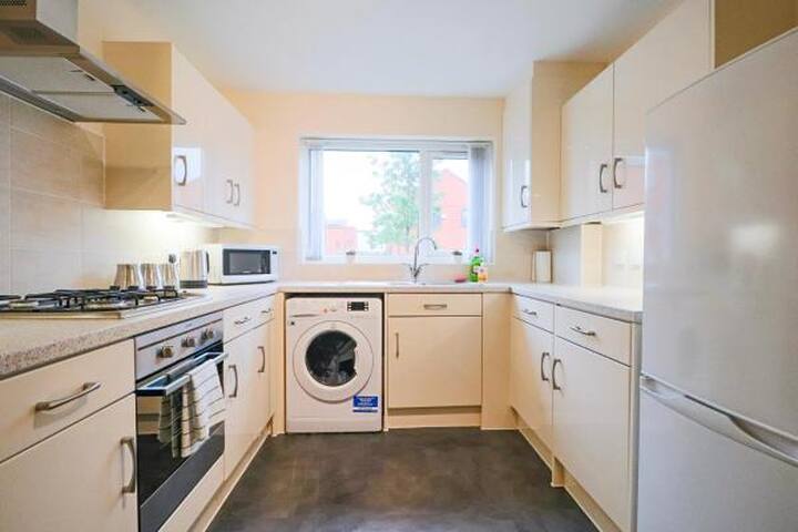 Manchester Salford MediaCity Home + Free Parking 1 gallery image 2