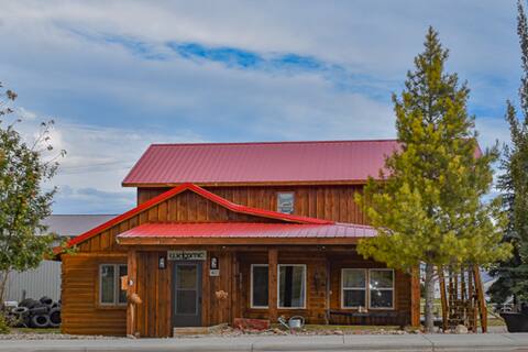 The Red Roof=A Relaxing Destination for Your Crew!