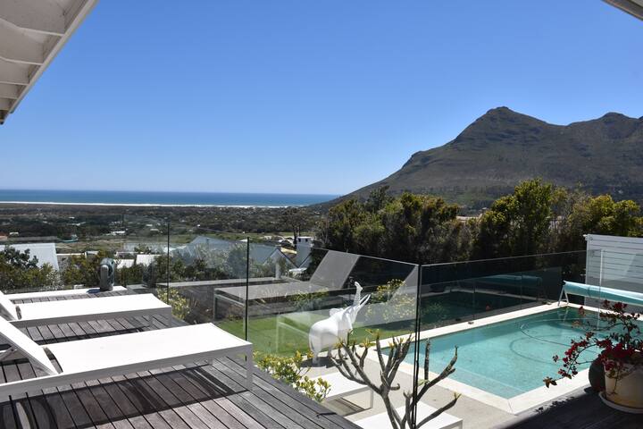 Sunset Paradise Villa gallery image 3