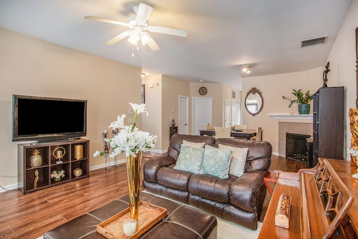 Cozy And Dreamy With A Hint Of Refinement - Atlanta, GA