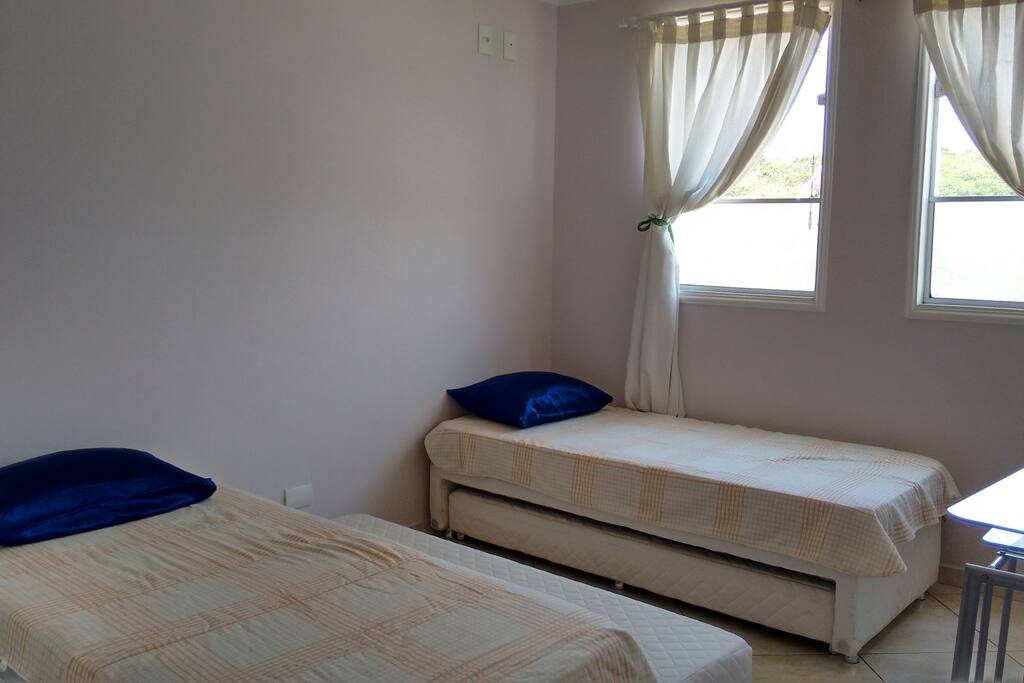 Quarto aconchegante.