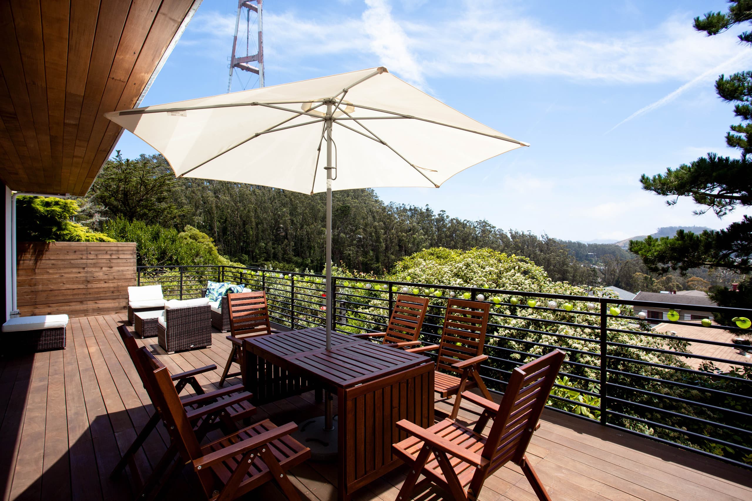 Villa in San Francisco · ★4.6 · 5 bedrooms · 6 beds · 3 baths - Image 5