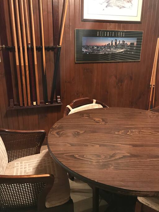 Table for eating, games and cards.