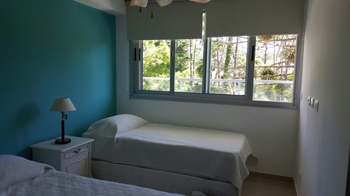 Slaapkamer. Inclusief airconditioning en comfortabele kasten