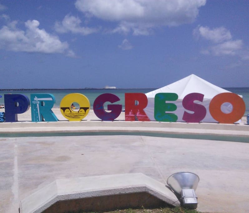 The Malecon and the beach are only half a block away!
