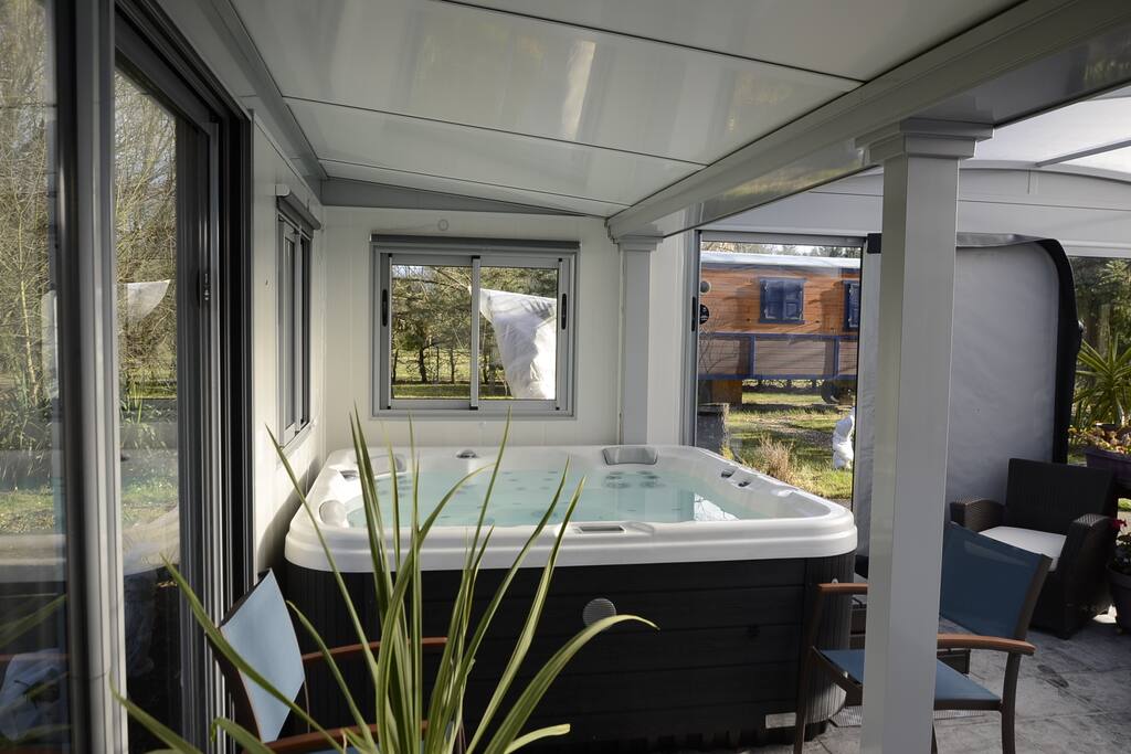 jacuzzi