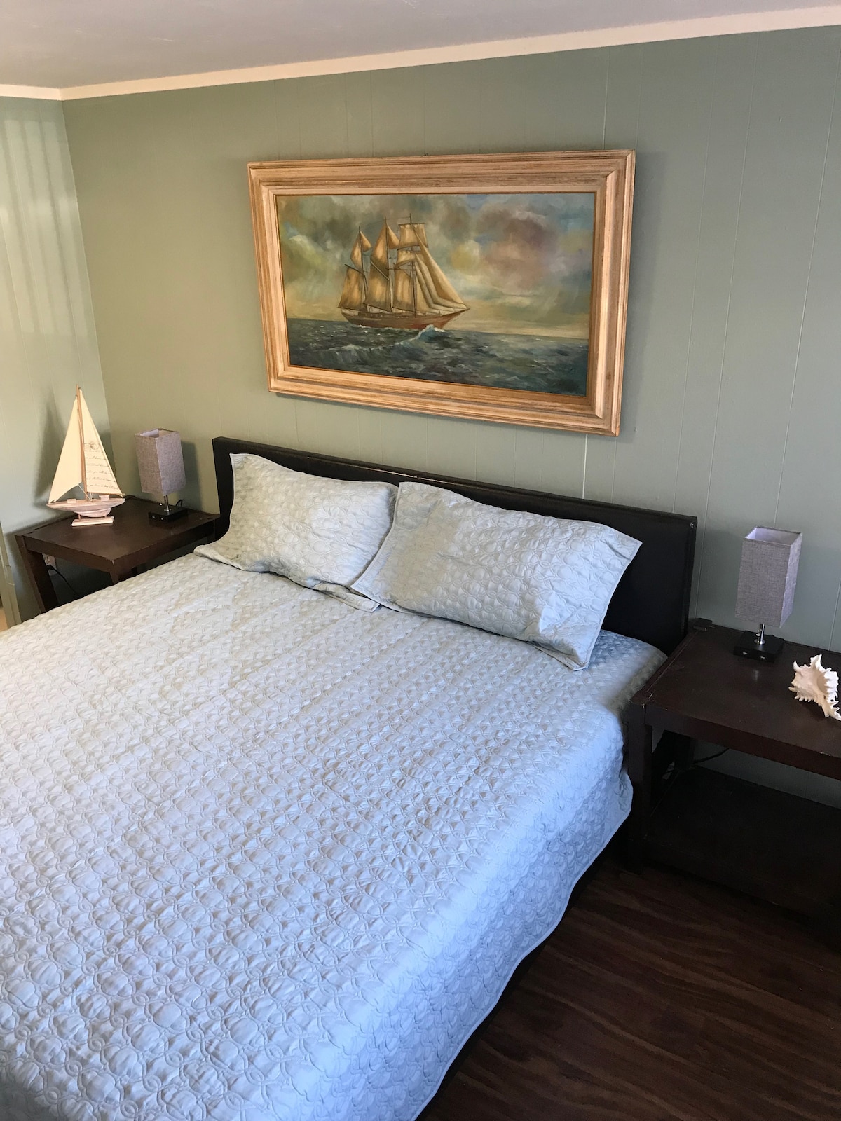 Брачен кревет (широк 180 - брачен кревет)