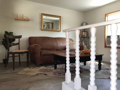 Midvale Cottage