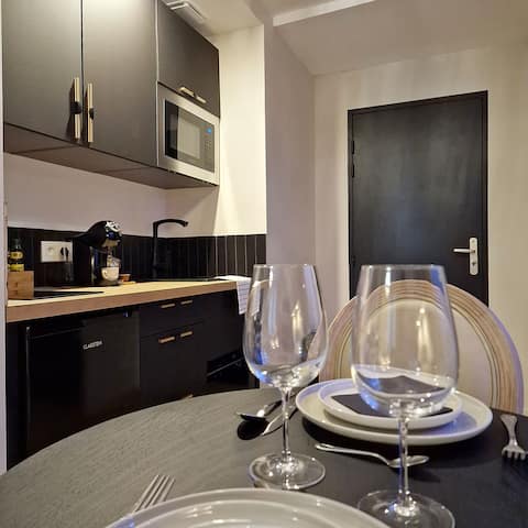 Top Airbnb: Upscale suite with private 4-star SPA à Dole