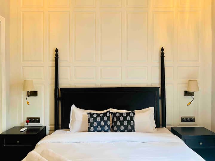 Bedroom 1 image 2