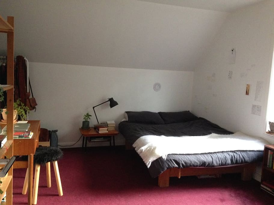 Here's the lovely bedroom for rent