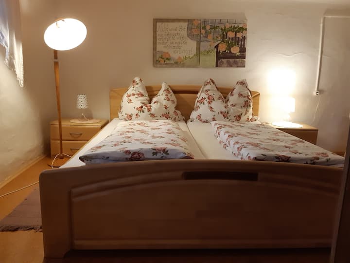 Schlafzimmer  mit Schlafsofa Ferienapartment