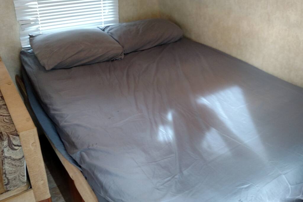 Full Sized Bed