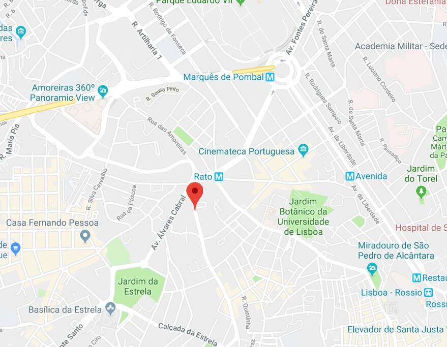 Located between Av. da Liberdade and Jardim da Estrala