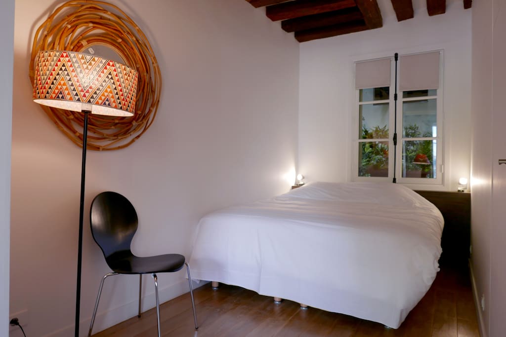 Latin Quarter - Paris - Bedroom offers a comfortable bed for 2