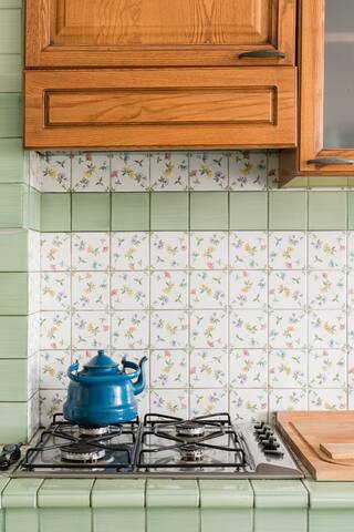 See Sunsets and Historic Landmarks from a Central Apartment gallery image 4