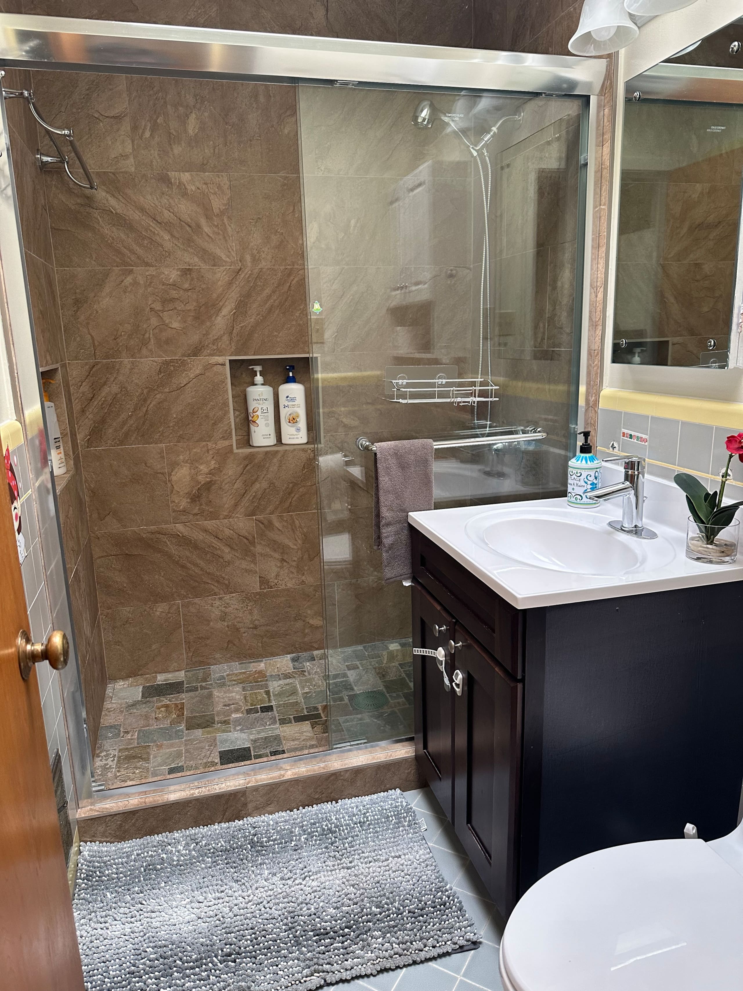 Home in San Francisco · ★4.92 · 2 bedrooms · 3 beds · 1 bath - Image 32