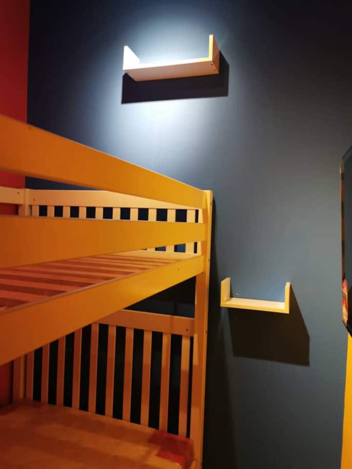 VRUĆE! 6 osoba - LRT Ara Damansara do Kuala Lumpura, 1. fotografija