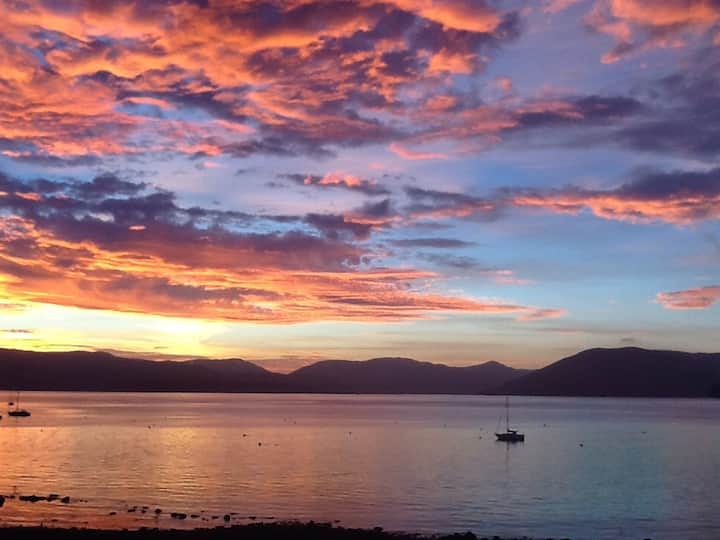 Stunning Views. Frontline Apartment, Gourock.