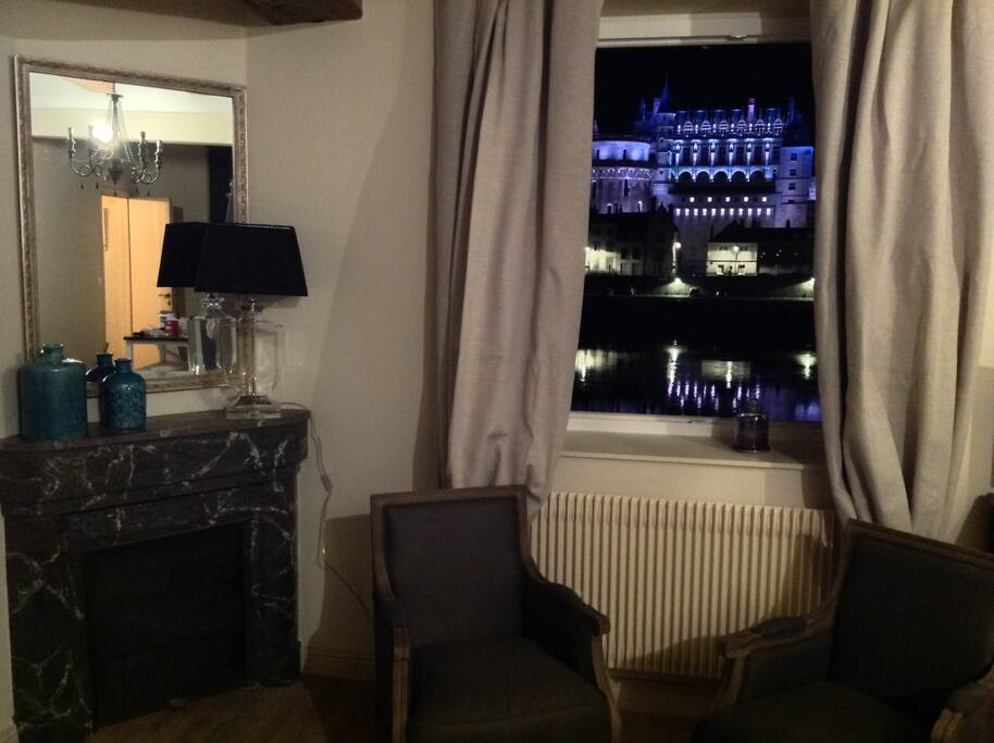 VUE DIRECTE SUR LE CHATEAU