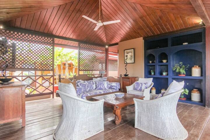 Shared living room image 1