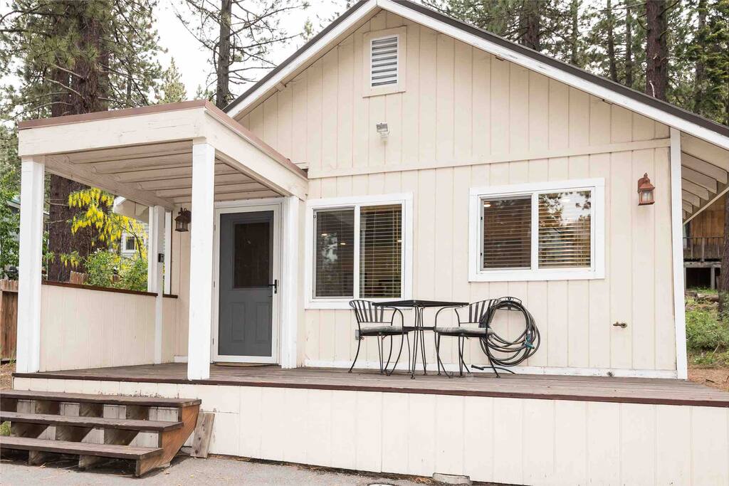 Outside / Front