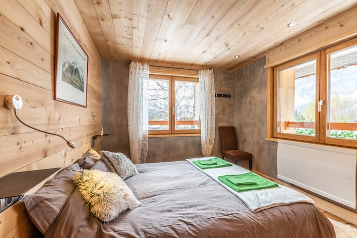 Izba s manželskou posteľou 