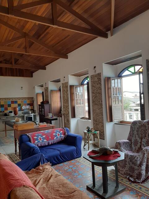 Casarão in Iguape surrounded by art, nature and peace
