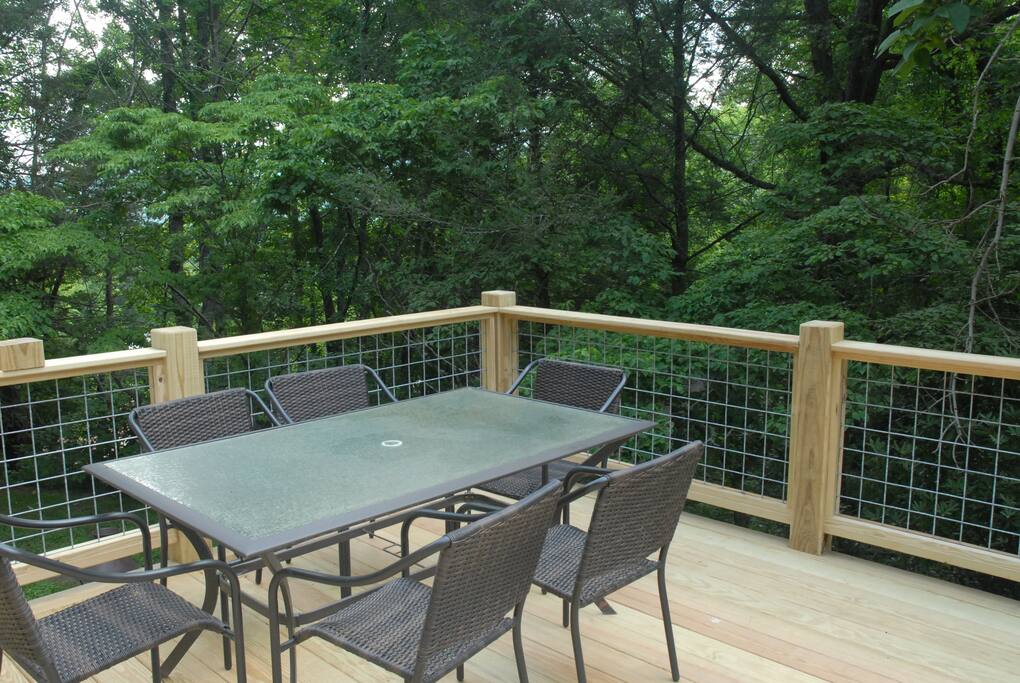 Outdoor Table & Grill on site