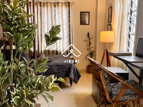 Jironi - Bright/Bohemian Studio Unit+Free Parking