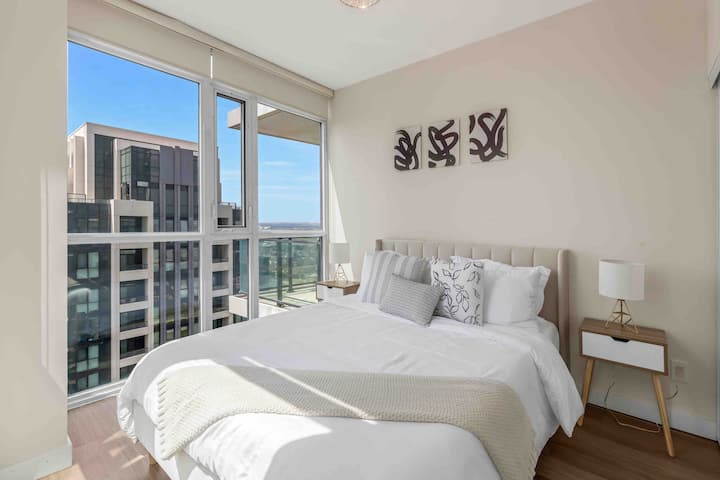 Საძინებელი №2 Queen ზომის ENDY მატრასით და შესაბამისი ENDY ბალიშებით 