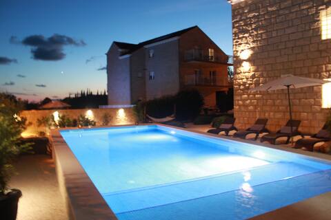 Villa Grand Pinea, private pool, near Dubrovnik