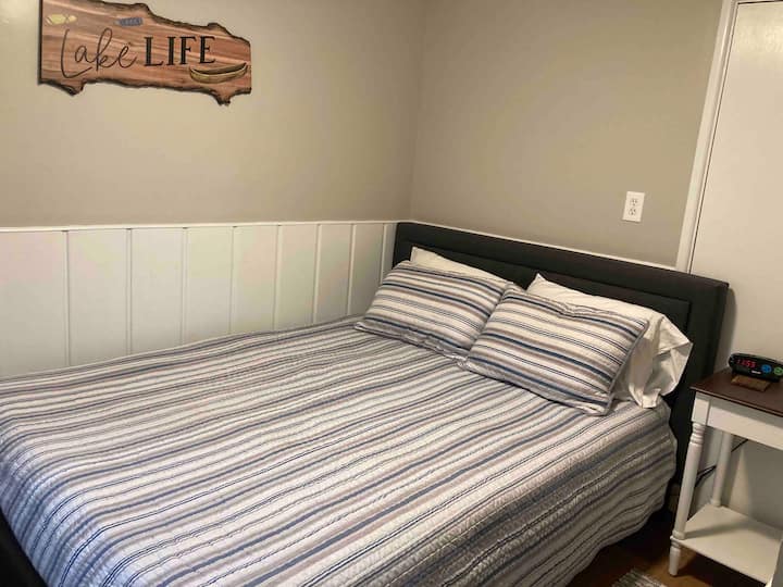 Dhomë gjumi dopio "queen" 