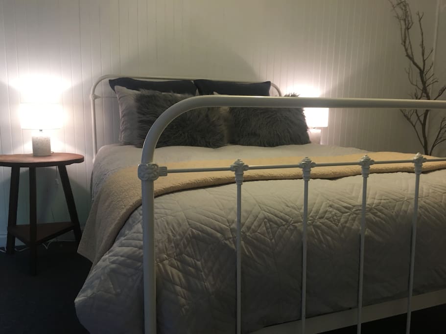 Luxurious bed
