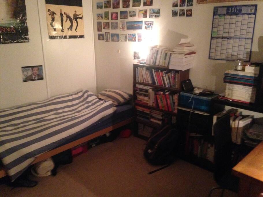 Room 1 (1 single bed)