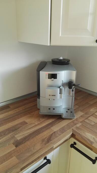 Kaffee-Vollautomat mit Tchibo "Guatemala Grande" Bohnen auf Vorrat für mind. 3 Tage ;-)