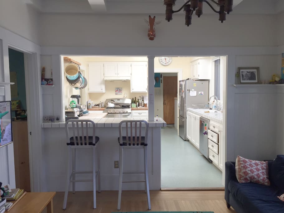 Fully equipped kitchen.