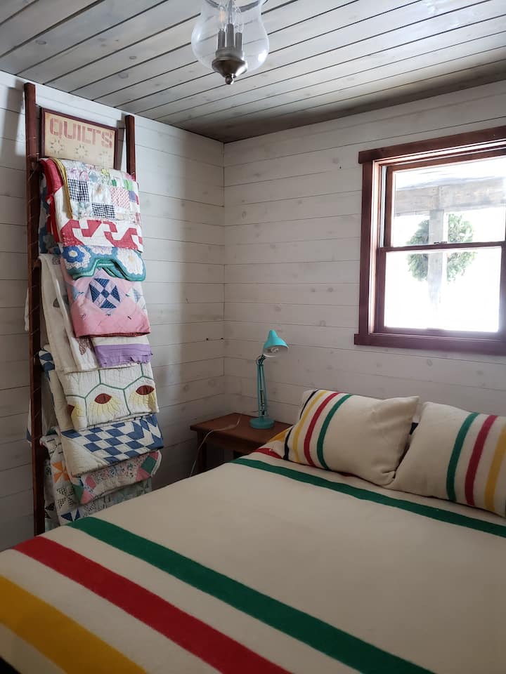 No shortage of quilts for coziness.