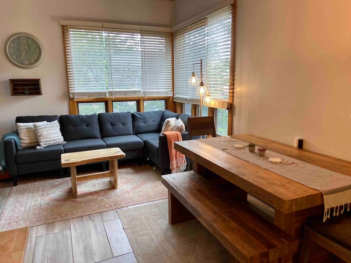 Mountain Village Farmhouse Retreat - Big Sky, MT