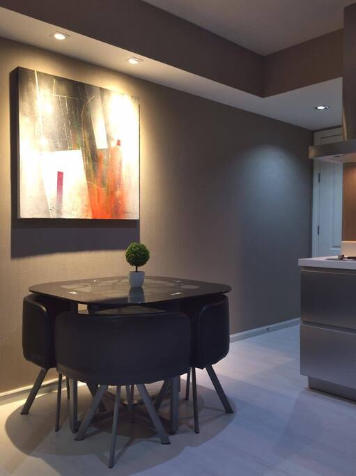 4-seater dining table.