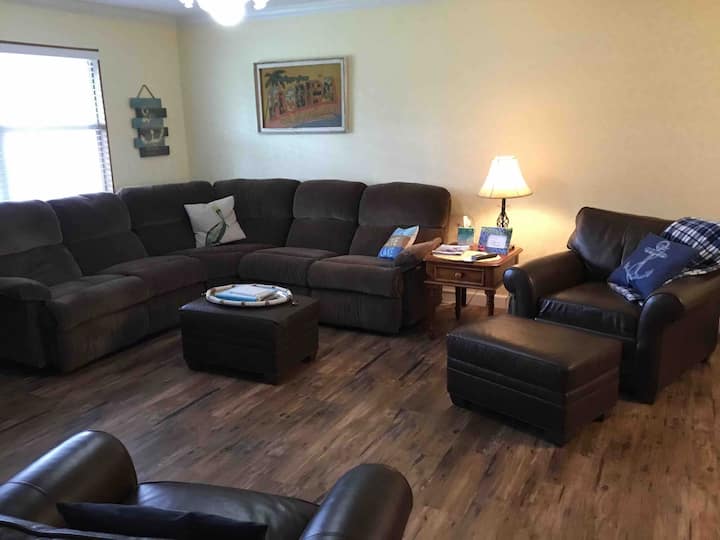 غرفة المعيشة 1